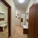 Dimoff Self Check-in Apartment Varna